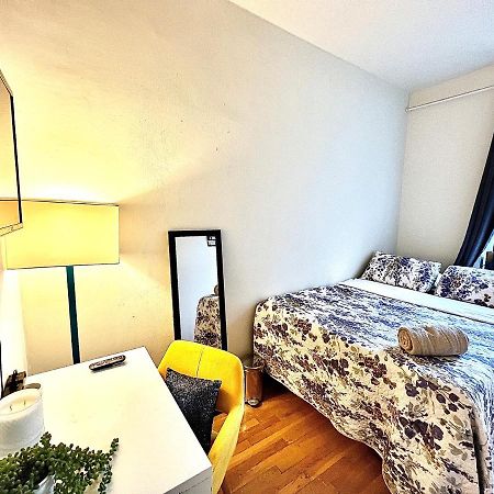 Manhattan -Ues - Room Accommodation New York Exteriör bild
